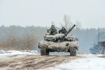 Des soldats ukrainien participent à des exercices militaires dans la région de Kharkiv, le 10 février 2022