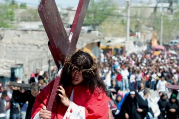 Le Vendredi Saint rappelle le Chemin de Croix et la cruxifixion du Christ pour plus d'un milliard de chrétiens dans le monde
