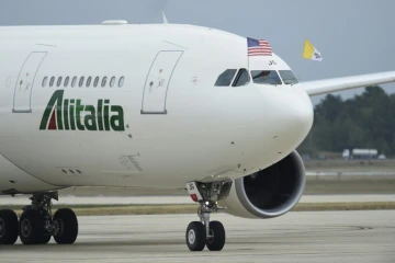 Le pape François arrive à la base militaire aérienne de Andrews dans le Maryland, le 22 septembre 2015