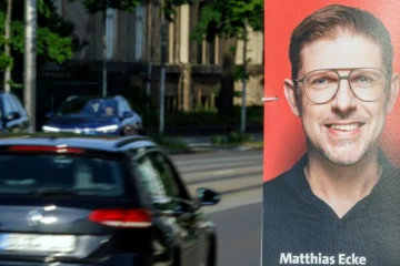 Affiche électorale de l'eurodéputé allemand du parti social-démocrate (SPD) au pouvoir, Matthias Ecke, le 4 mai 2024 à Dresde, dans l'est de l'Allemagne