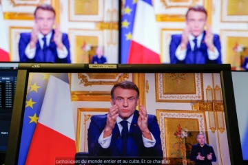 Le président français Emmanuel Macron lors de son allocution le 5 décembre 2024 