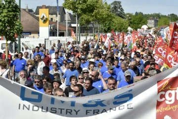 Des employés de GM&S Industry manifestent à La Souterraine le 16 mai 2017