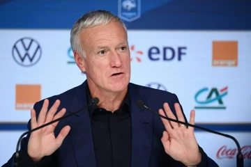 Didier Deschamps devant la presse lors de l'annonce des joueurs retenus contre la Côte d'Ivoire et l'Afrique du Sud, le 17 mars 2022 à Paris