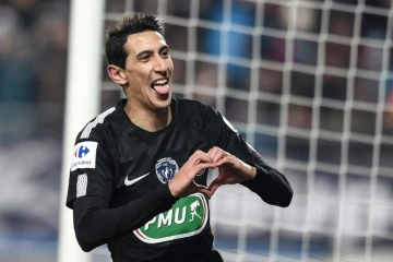 L'attaquant argentin du PSG réagit après avoir inscrit un but lors de la qualification en quarts de finale de la Coupe de France face à Sochaux le 6 février 2018