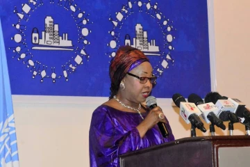 Mme Fatma Samoura prononce un discours à Lagos, quelques heures après sa nomination au secrétariat général de la Fifa, le 13 mai 2016