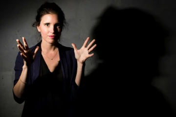 La metteuse en scène française Julie Deliquet à Saint-Denis, au nord de Paris, le 28 septembre 2015