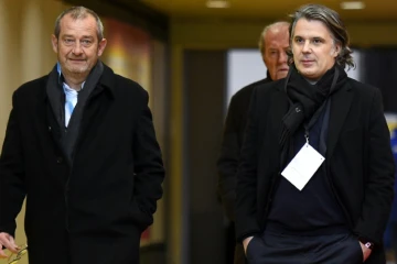 Le directeur général de l'Olympique de Marseille, Philippe Perez (g), aux côtés du président du club, Vincent Labrune, le 22 mars 2014 au Stade de France, à Saint-Denis