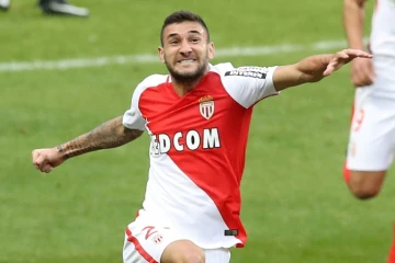 La joie du Monégasque Gabriel Boschilia, aurteur d'un doublé face à Lorient, le 22 janvier 2017 à Louis II
