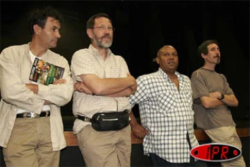 Lundi 24 mai 2005 -

Présentation de la cinquième édition de Kreuzeol 2005, festival de musiques traditionnelles, qui se déroulera le 26 et 27 mai au théâtre Vladimir Canter