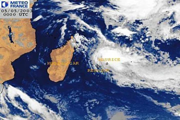 Photo satellite de la tempête tropicale Manou