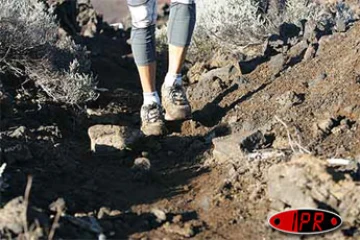 Vendredi 20 octobre 2006 -

Les compétiteurs du Grand raid 2006 traverse la région du volcan