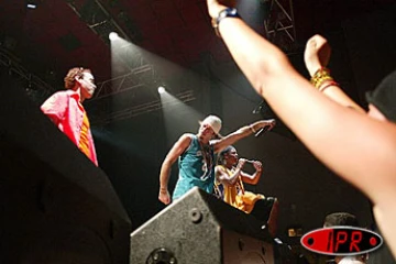 Vendredi 17 décembre 2004

Sergent Garcia en concert au Kabardock au Port