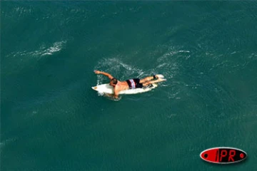 Le spot du pic du diable à Saint-Pierre est très fréquenté par les amateurs de surf et de bodyboard