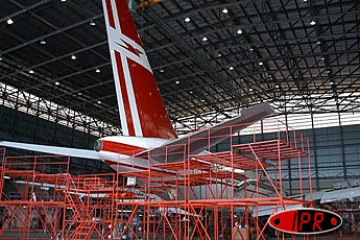 Visites des ateliers d'Air Mauritius à Plaisance -
Les avions sont démontées et toutes les pièces sont  vérifiées -
Photo J.-Y. K.