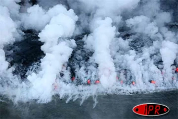 Jeudi 5 avril 2007

Les coulées du piton de la Fournaise se jettent dans la mer