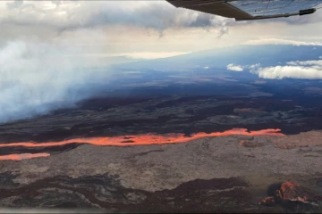 Le plus gros volcan actif du monde en éruption à Hawaï