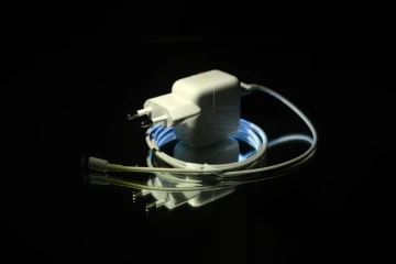 Smartphones: le chargeur universel devient obligatoire dans l'UE