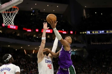 NBA: Giannis claque 54 points, les gifles ont failli partir entre Cavs et Grizzlies
