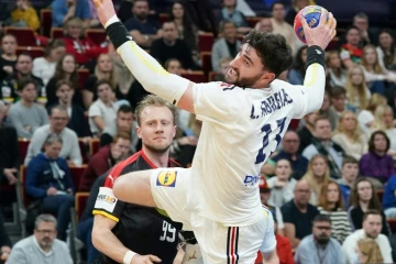 Mondial de hand: les Bleus face aux multiples défis suédois en demies 