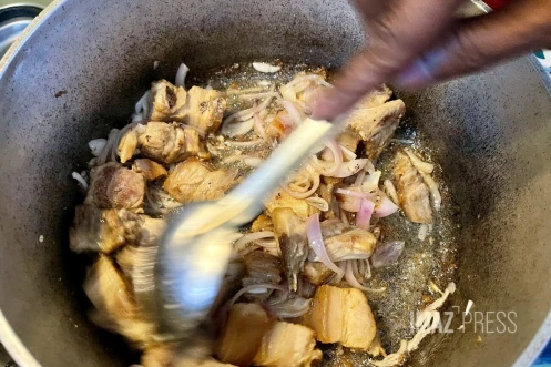 Cari porc zambrovate de jean hugues