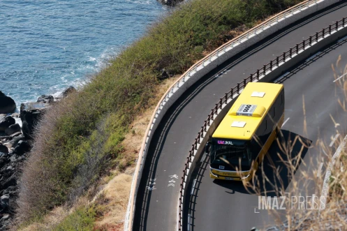 Bus jaune