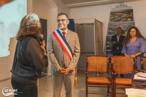 Le Port installe son nouveau Conseil municipal, Olivier Hoarau réélu