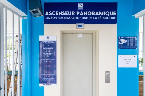 Ascenseur bas de la rivière