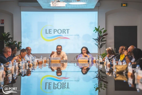 Le Port : le Conseil municipal vote une motion et poursuit ses investissements