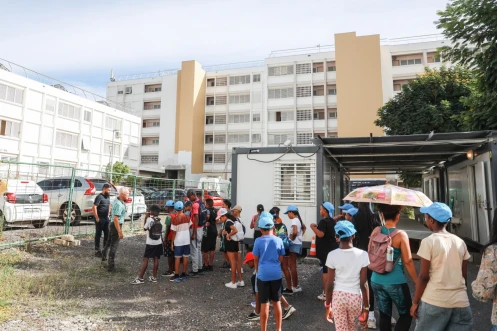 Projet Prunel à Saint-Denis : des élèves de CM2 visitent un appartement réhabilité