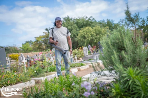 Le Port : les cimetières se préparent à accueillir les familles pour la Toussaint