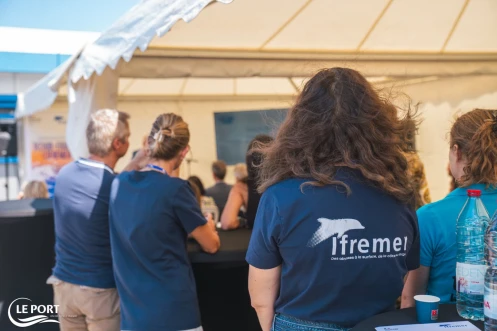 Le Port : les jeunes ambassadeurs de l’École Bleu Outremer accueillis à l’Ifremer [
