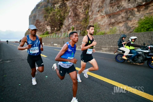 [Photos] Marathon de la corniche : 1.300 coureurs sur le bitume, la route du littoral fermée dans le sens nord - ouest