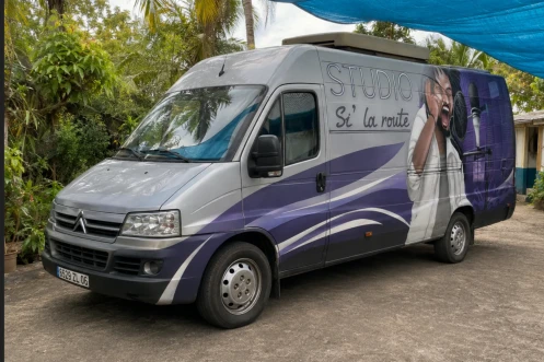 "Studio Si la Route" : un fourgon mobile dédié à la création musicale traverse La Réunion