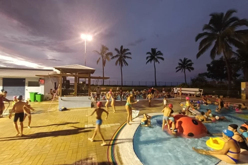 480 baigneurs réunis à la piscine du port 