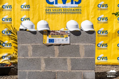 Région : pose de la première pierre du futur centre artisanal du bois