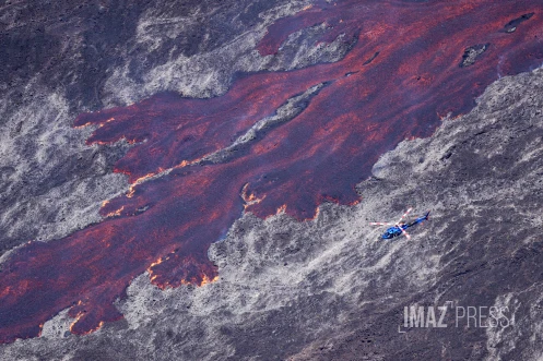 capture d'écran webcam de l'observatoire volcanologique)