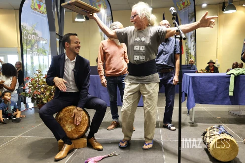 Le Tampon : après sa victoire, Alexis Chaussalet s'installe à l'Hôtel de ville