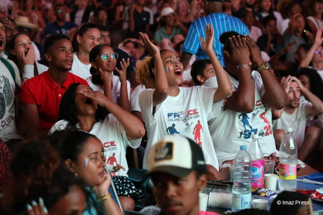 Finale France - Argentine. Fan zone au Port