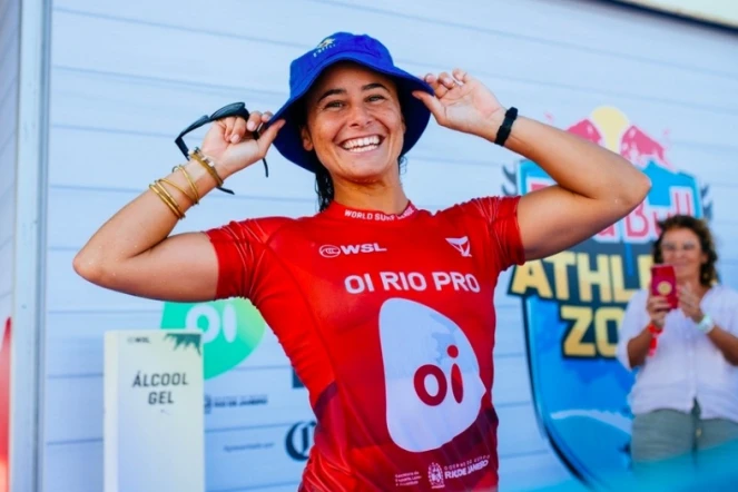 Surf : Johanne Defay se hisse en finale du OI Rio Pro 