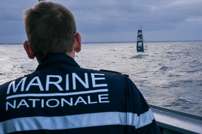 Vendée Globe : Kevin Escoffier récupéré par le Nivôse et en route pour La Réunion