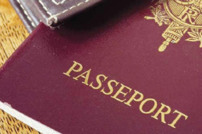 Renouveler maintenant cartes  d'identité et passeports