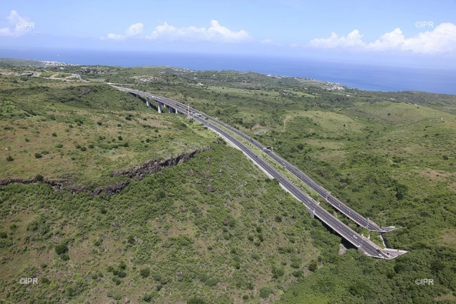 Route des Tamarins 