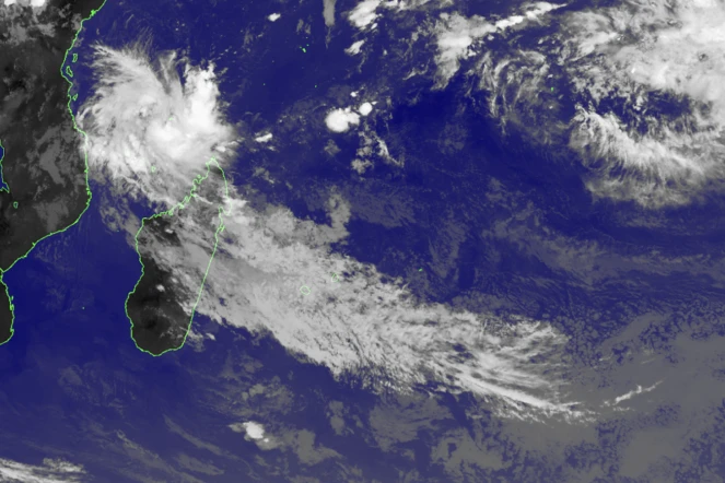 Les Comores et Mayottz sous la menace de la tempête tropicale modérée Hidaya [?]