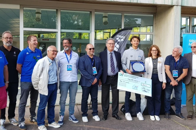 Natation : le jeune Réunionnais Maël Dijoux, reçoit le trophée de l’espoir de Seine et Marne