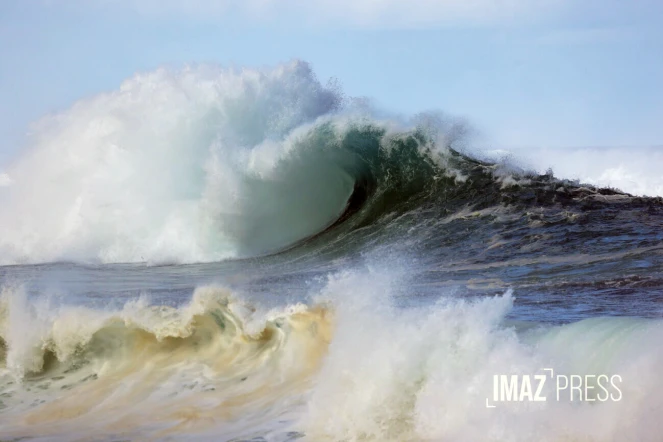 Maintien de la vigilance jaune vagues - submersion entre le Port et Saint-Philippe