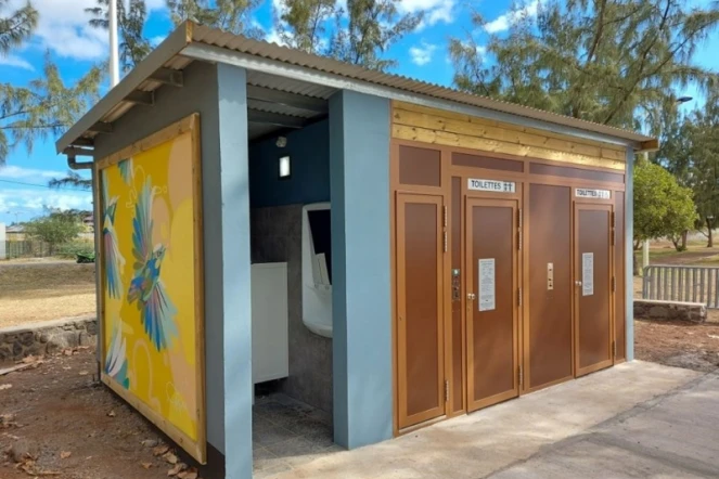 Le Port : de nouvelles toilettes automatiques sur le littoral nord