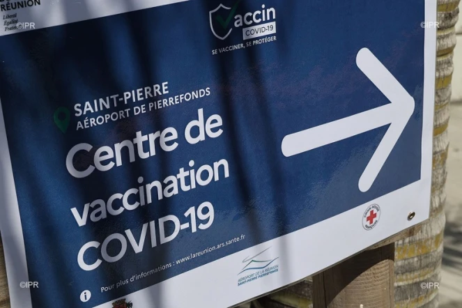 inauguration centre de vaccination pierrefonds