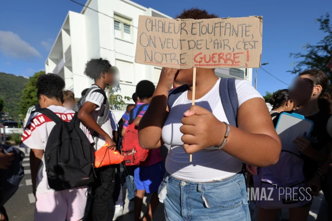 Manifestation au collège Juliette Dodu