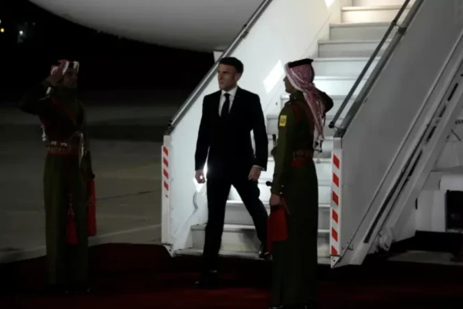 Le président français Emmanuel Macron arrive à Amman le 24 octobre 2023 ( POOL / Christophe Ena )