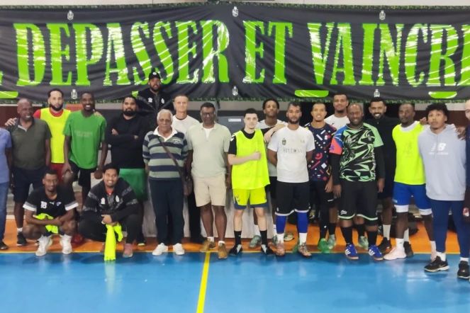Saint-Pierre : l’équipe de handball s’envole pour le championnat de France après 37 ans d’attente